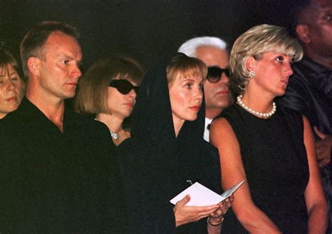 anna wintour funeral versace|gianni versace.